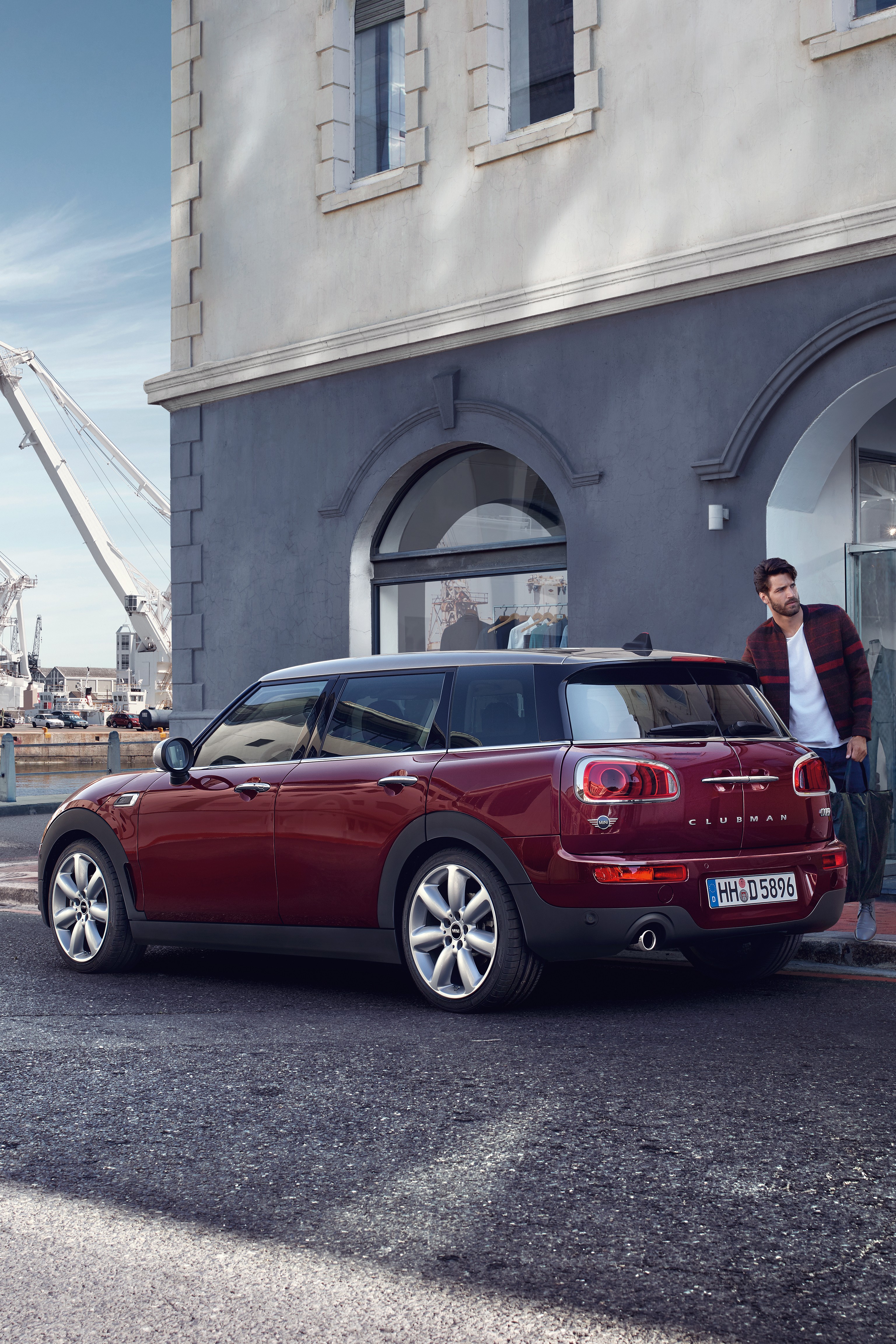 תמונת פרופיל צד של MINI Clubman